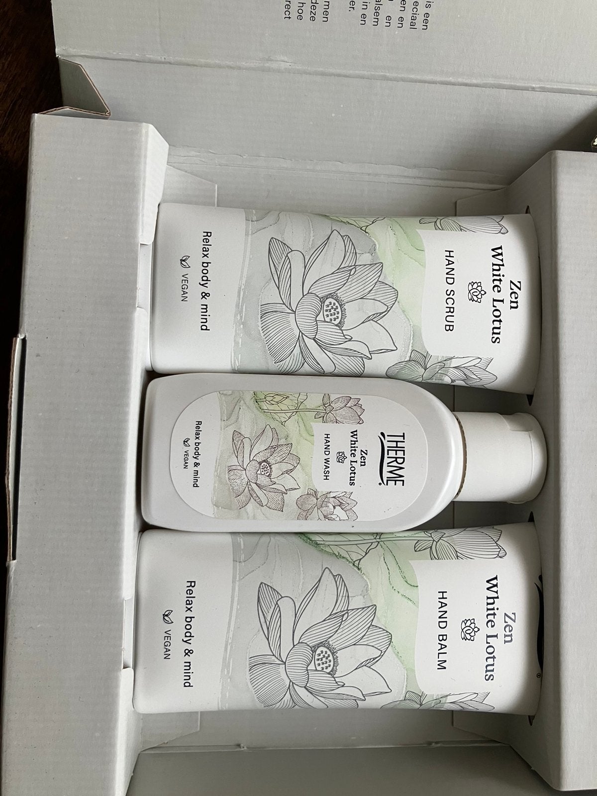 Therme hand verzorgings creme nieuw !, Ophalen of Verzenden, Zo goed als nieuw, Bodylotion, Crème of Olie