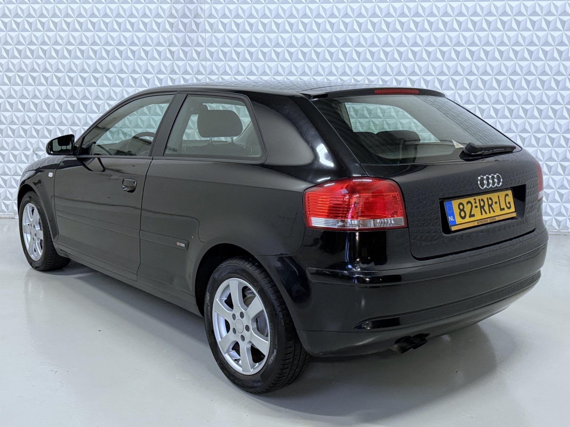 Audi A3 1.9 TDI 77KW Attraction Clima Cruise Sportvelgen(200, Auto's, Voorwielaandrijving, Gebruikt, 680 kg, 4 cilinders