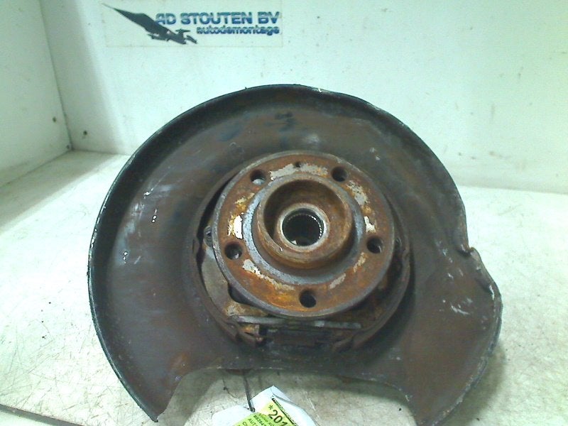 Fusee Links Achter Volvo XC90 I (2002-10/2012-10), Gebruikt, Siegburger Straße 229, Köln 50679, , Duitsland, Info@volvocars.com