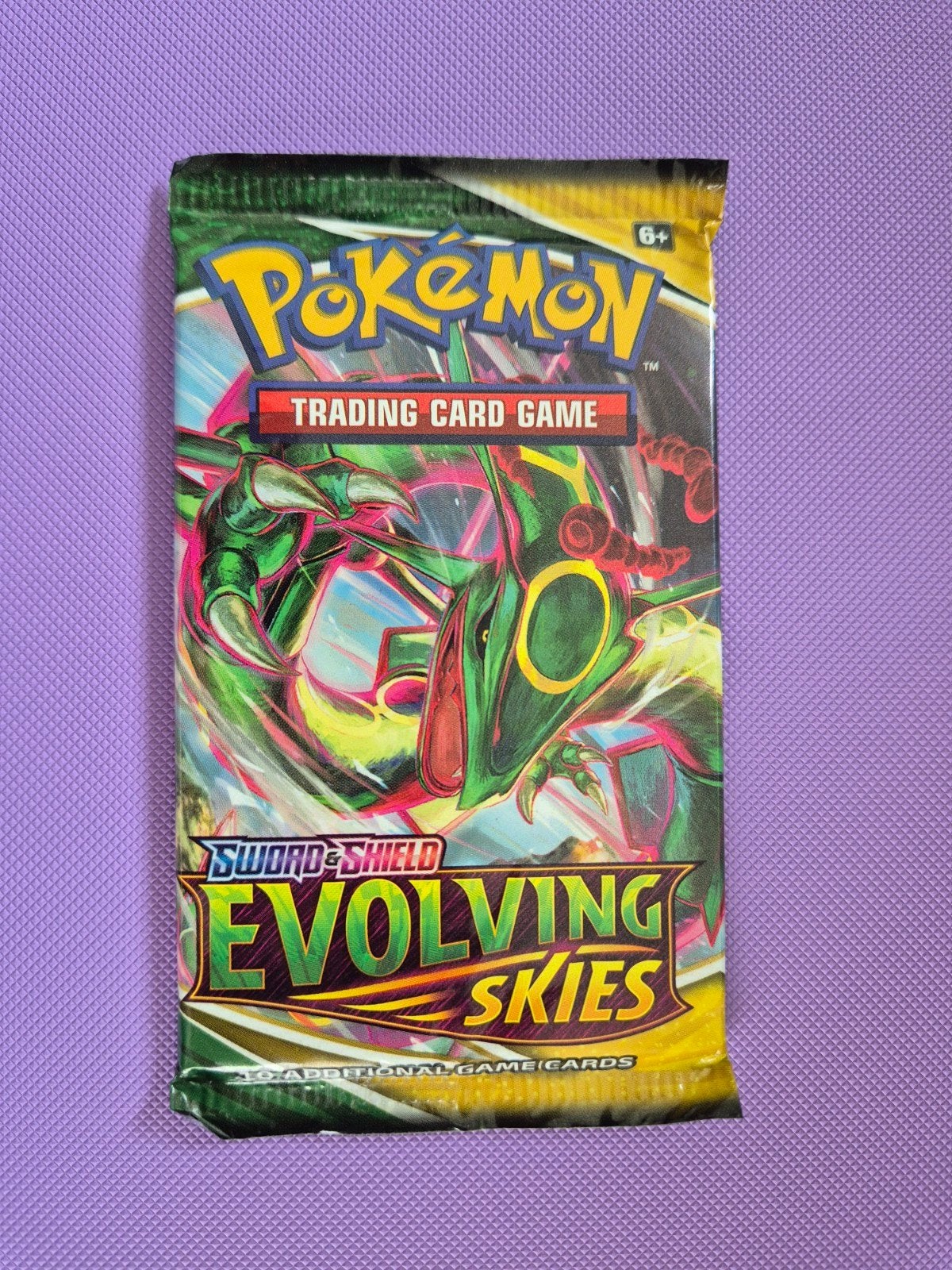 Pokémon Evolving Skies Booster Pack - sealed, Ophalen of Verzenden, Nieuw, Booster