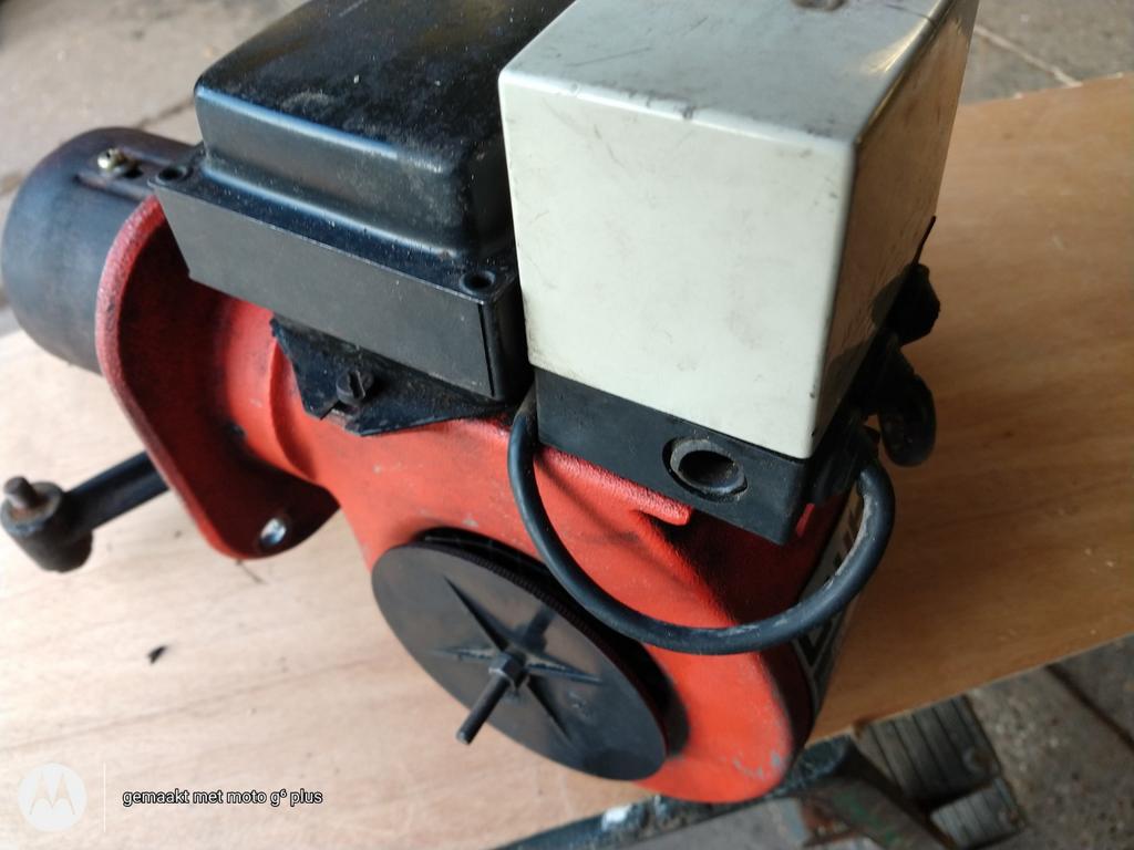 Awb olie brander, 30 tot 80 cm, Gebruikt, Cv-ketel of Combi-ketel, Minder dan 60 cm