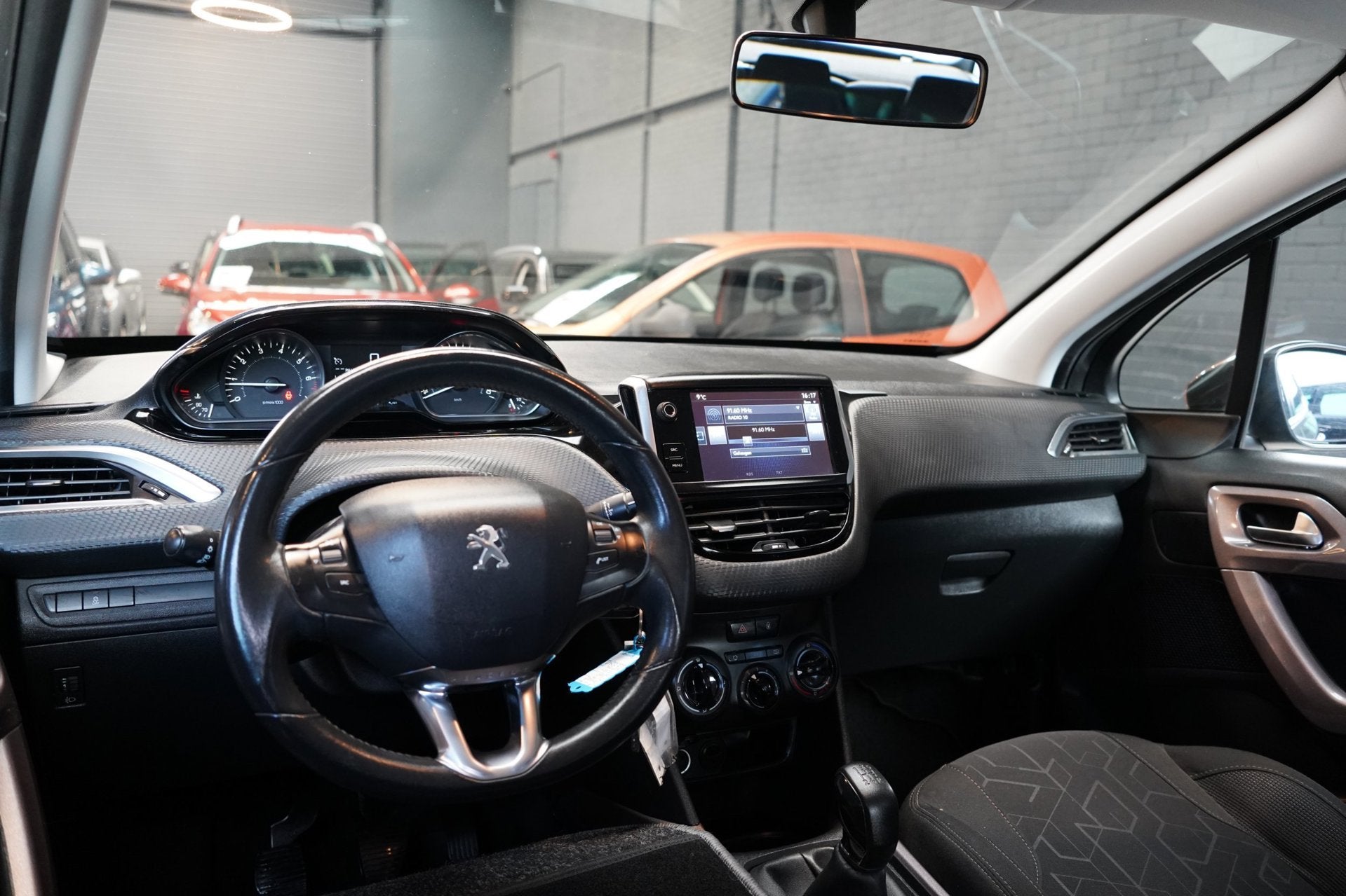 Peugeot 2008 1.2 PureTech Active | AIRCO | CRUISE | TREKHAAK, Voorwielaandrijving, Stof, Gebruikt, Euro 6