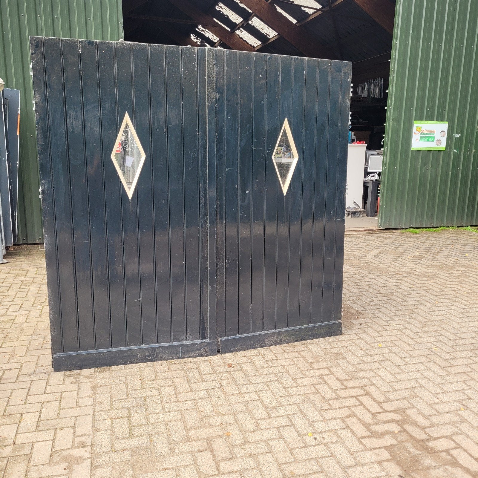 Set Garage Deuren / Schuur Deuren, Ophalen, 120 cm of meer, Garagedeur, 215 cm of meer