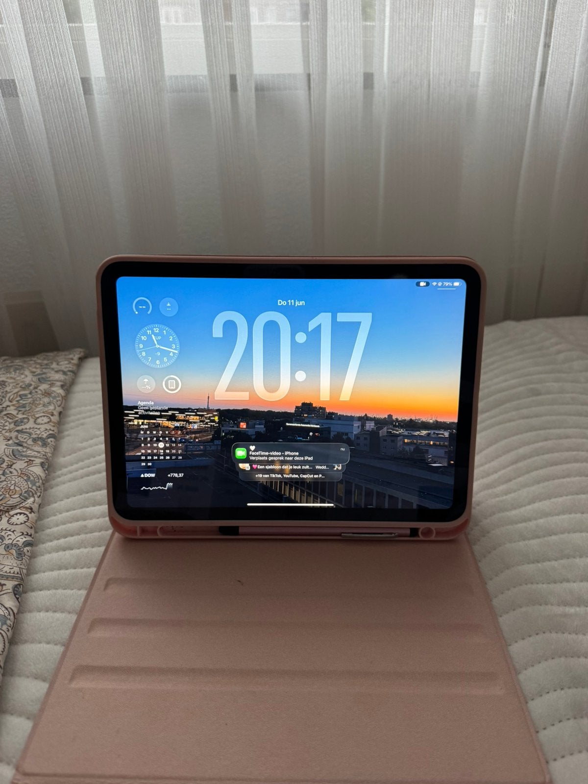 Ipad (10e generatie), Computers en Software, Apple iPads, Apple iPad, Zo goed als nieuw, Wi-Fi en Mobiel internet, Zilver