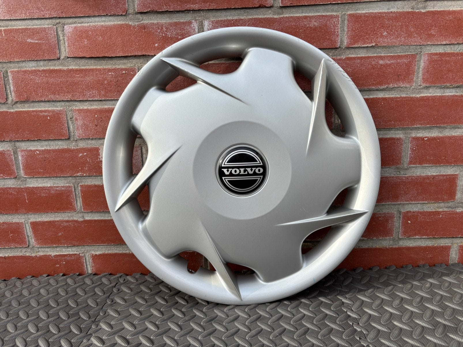 1 originele Volvo V70 en S70 wieldop 15 inch, Ophalen of Verzenden, Gebruikt