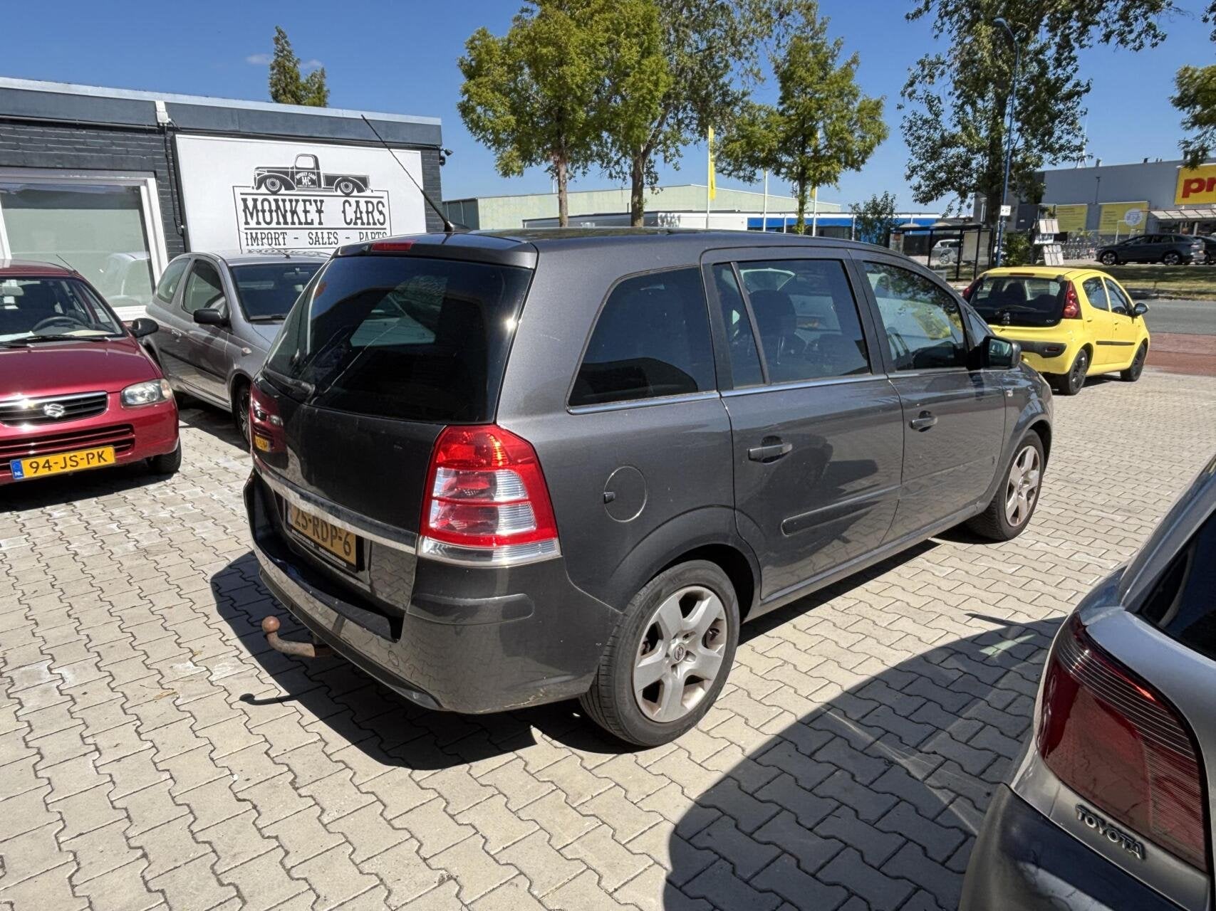 Opel Zafira 1.8 Edition 7-persoons - AUTOMAAT - AIRCO, Auto's, Opel, Euro 5, Stof, Gebruikt, 4 cilinders