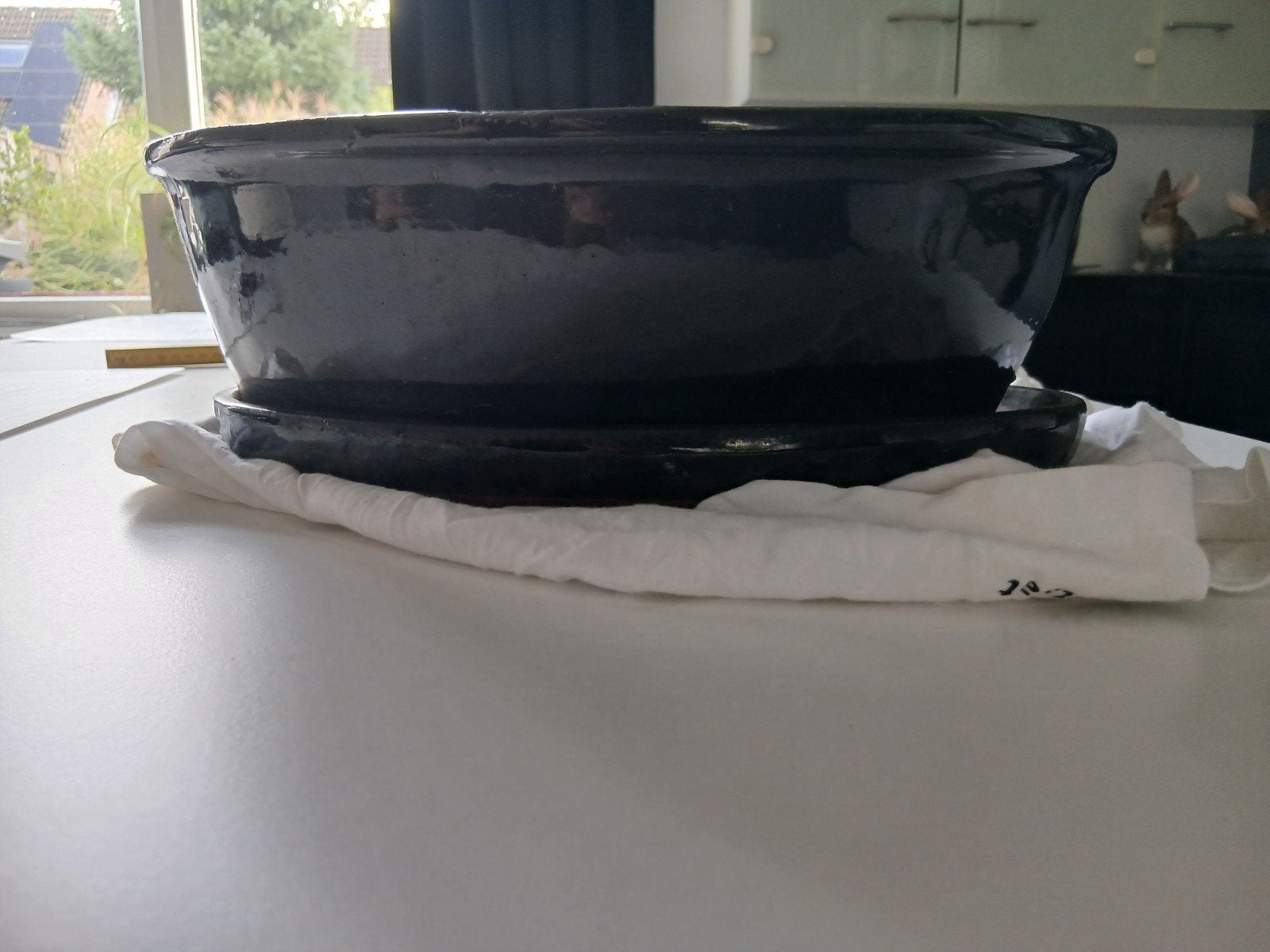 2x Ovale bloempot met schotel - Zwart aardewerk, Gebruikt, Minder dan 40 cm, Aardewerk, Ophalen