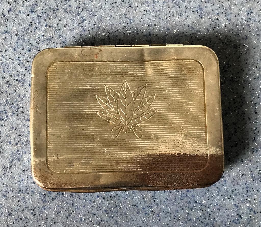 Sigaretten- etui ( blikje) jaren '80, Ophalen of Verzenden, Gebruikt, Tabaksdoos of Verpakking