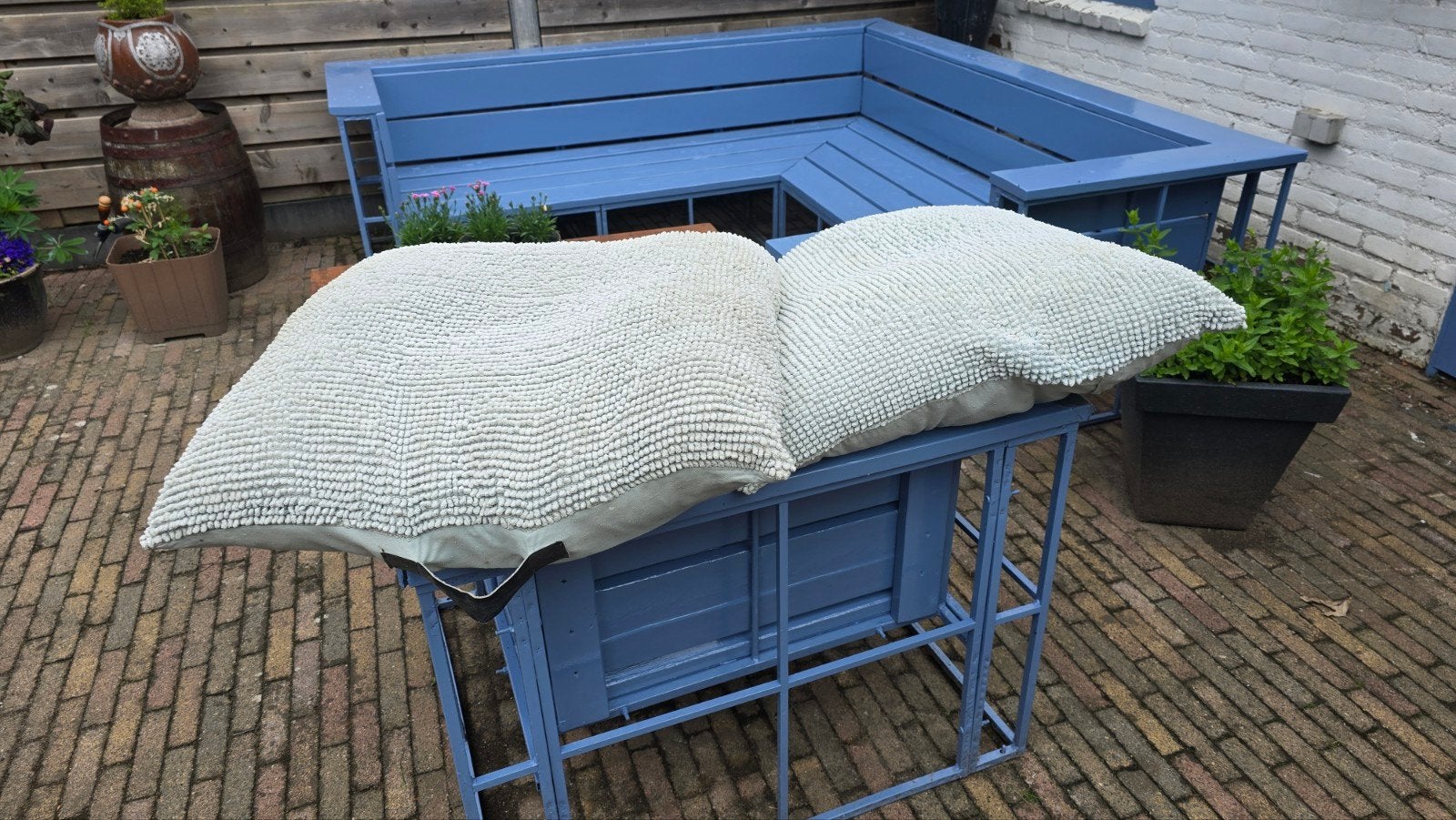 2 grote terraskussens 60x60 cm, Ophalen, Zo goed als nieuw