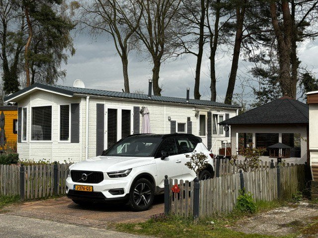 Comfortabel chalet met 2 slaapkamers en ruime tuin, Caravans en Kamperen, Stacaravans