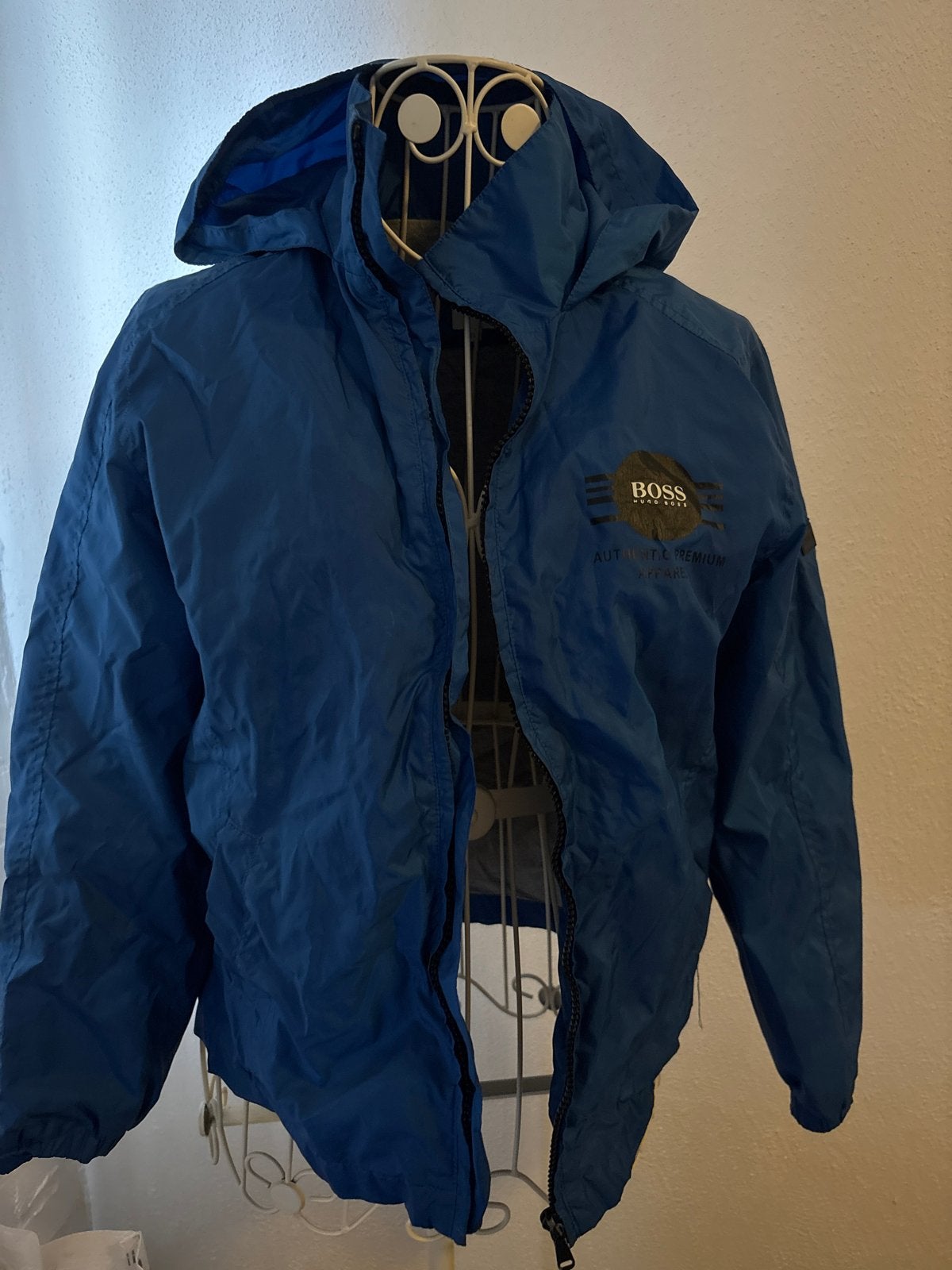 Blauwe BOSS jas voor jongens - Maat 10-138, Ophalen, Gebruikt, Jongen, Jas
