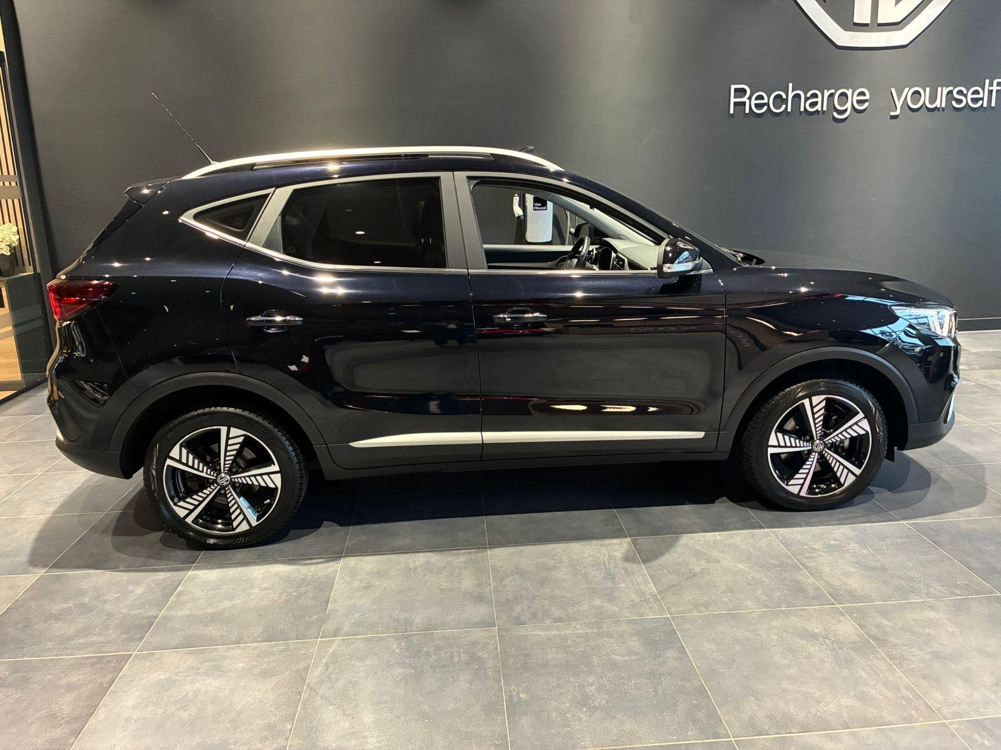 MG ZS EV Luxury 45 kWh | Camera achter | Carplay | Kunstlede, Auto's, Gebruikt, 143 pk, ZS, 1507 kg