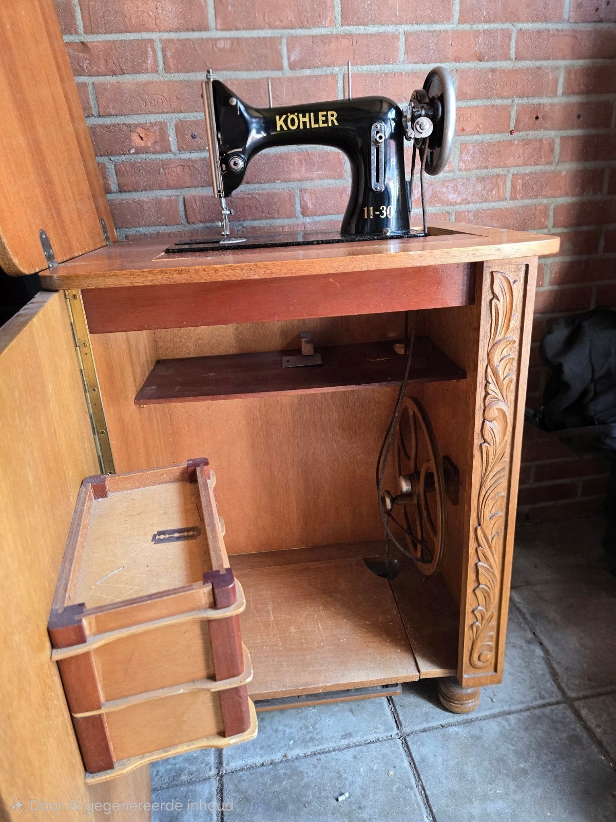 Antieke Köhler 11-30 Naaimachine in Houten Kast, Antiek en Kunst, Ophalen