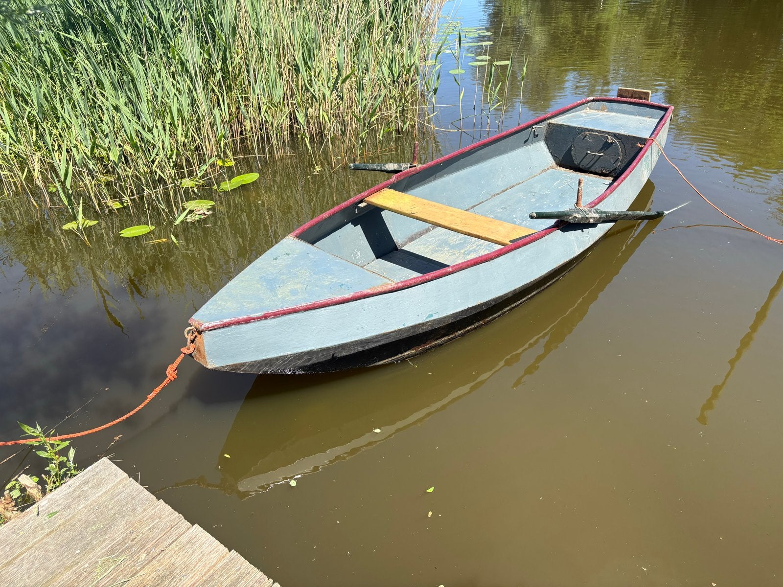 Stalen roeiboot 420x120 cm met 2 motoren en roeispanen, Watersport en Boten, Roeiboten, Ophalen, Gebruikt, Staal, Met roeispanen of peddels