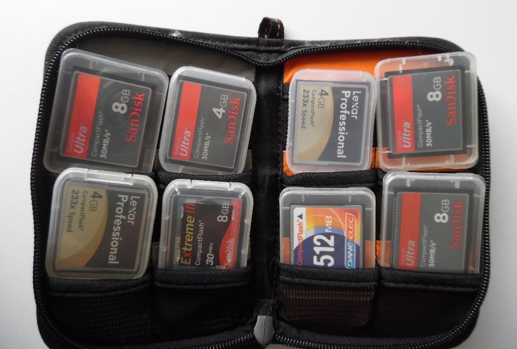 Diversen Sandisk en Lexar geheugenkaarten in etui., Ophalen of Verzenden, Zo goed als nieuw, Fotocamera