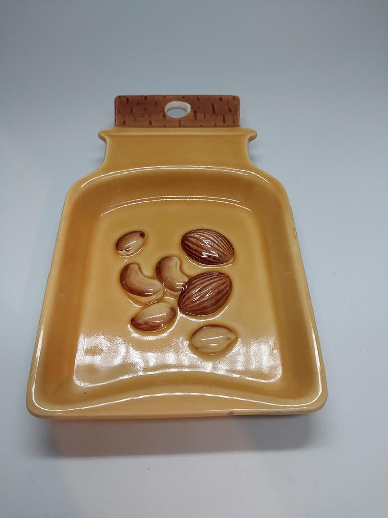 Vintage keramieken schaaltje met noten reliëf, Ophalen of Verzenden