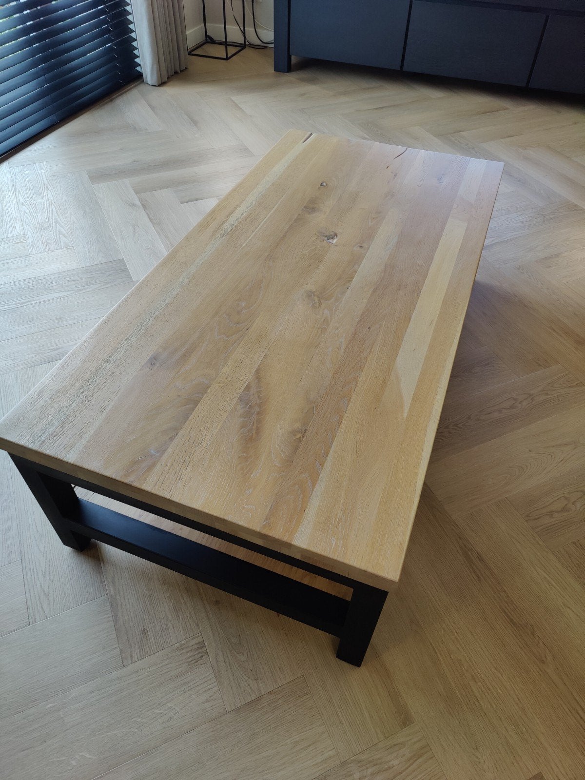 Goossens Santos salontafel eiken / zwart metaal (nieuwstaat), Ophalen, 100 tot 150 cm, 50 tot 100 cm, Zo goed als nieuw