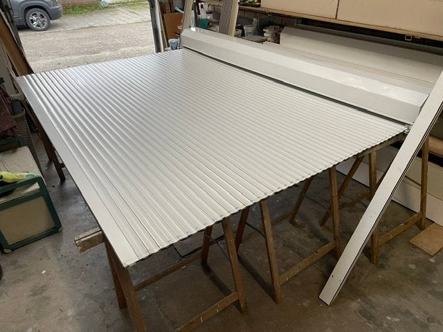 Wit elektrisch rolluik 272 cm breed x 250 cm hoog, Ophalen, Gebruikt, 200 cm of meer, Wit