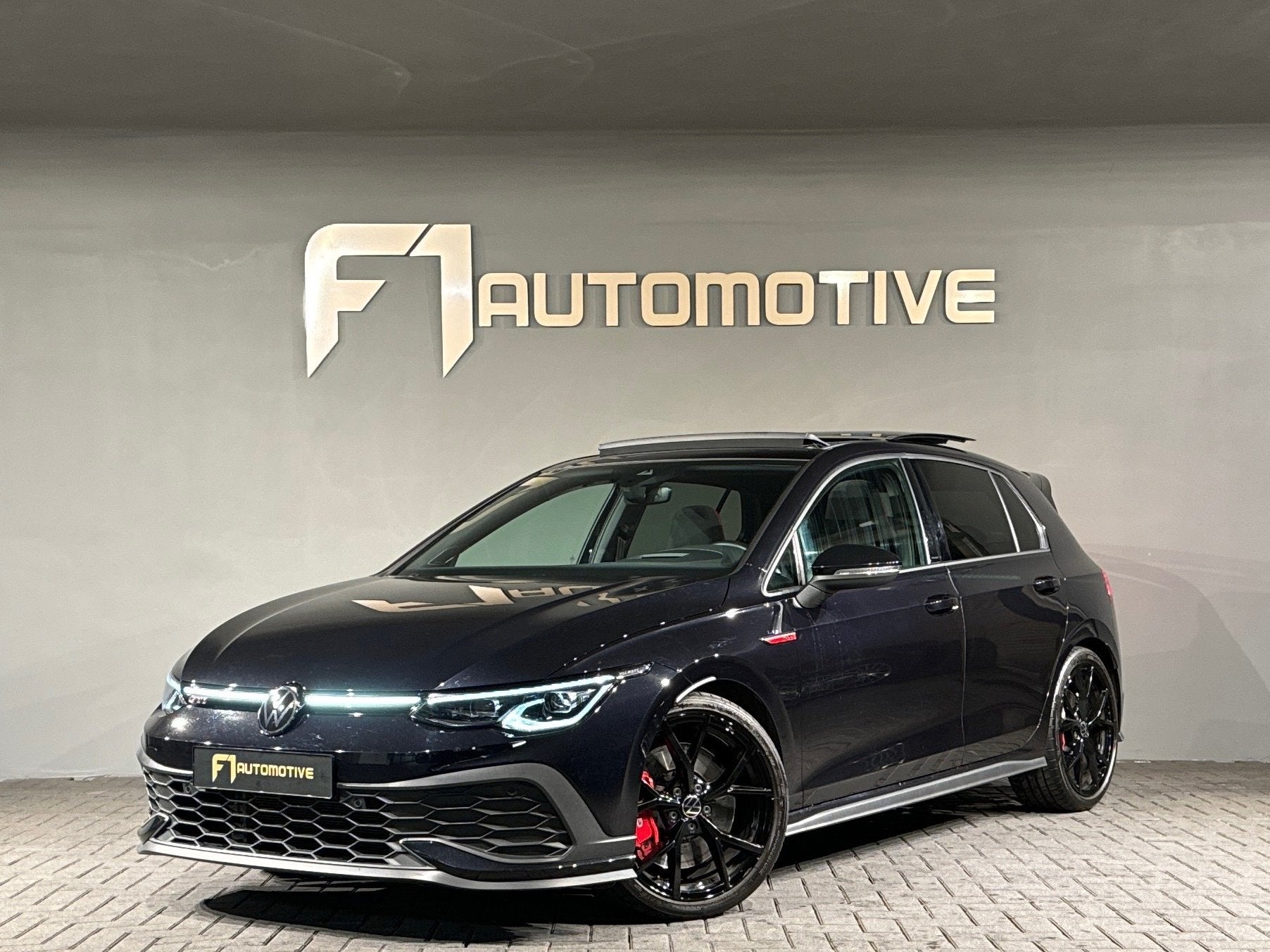 Volkswagen GOLF 2.0 TSI GTI Clubsport Pano|H/K|HuD|IQ|Keyles, 4 cilinders, 1984 cc, Zwart, Bedrijf