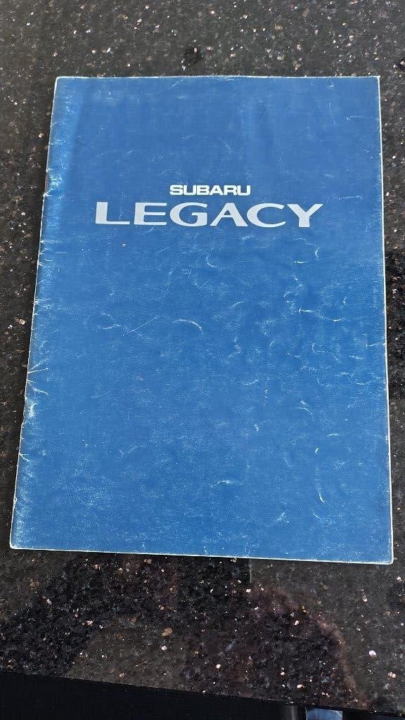 Autofolder Subaru Legacu 90er jaren, Boeken, Ophalen of Verzenden, Gelezen, Overige merken, Subaru