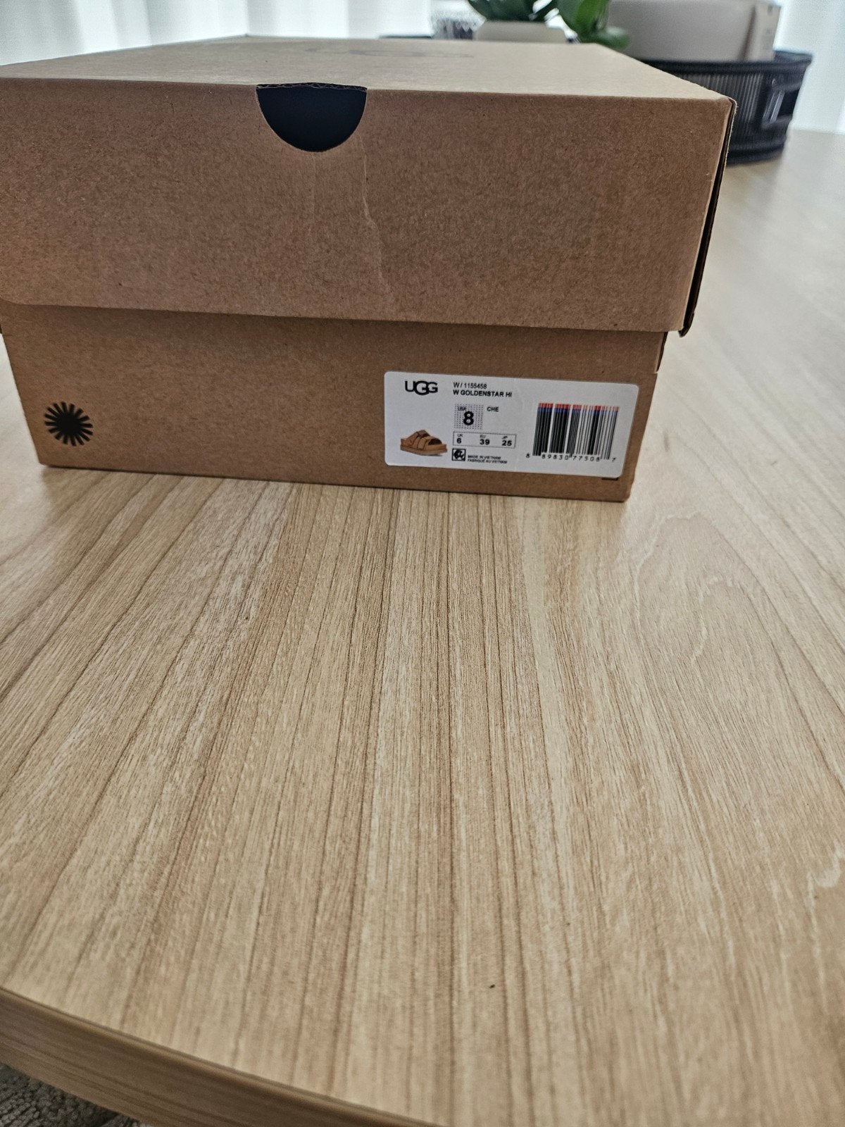 UGG schoenen 38, Kleding | Dames, Schoenen, Ophalen of Verzenden, Nieuw, Pantoffels of Sloffen