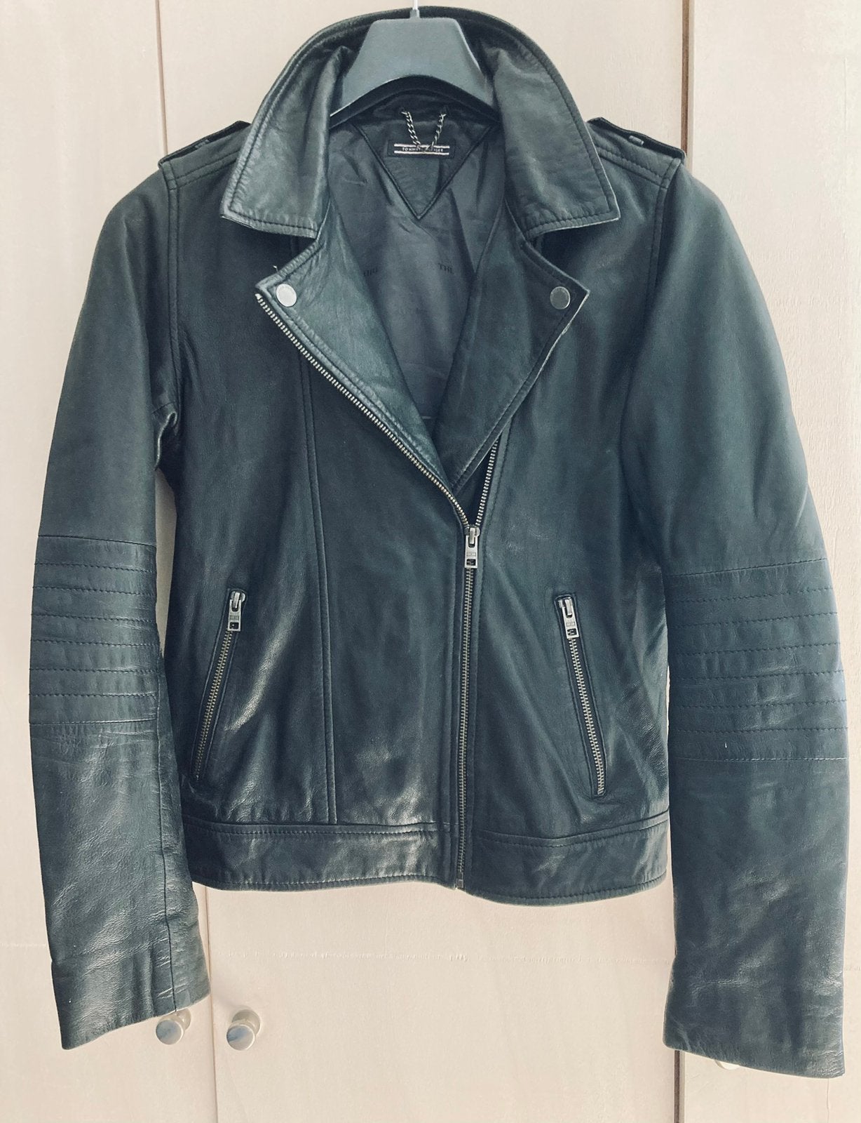 Zacht leren biker jack van Tommy Hilfiger, perfecte staat, Ophalen of Verzenden, Zo goed als nieuw, Maat 36 (S), Zwart