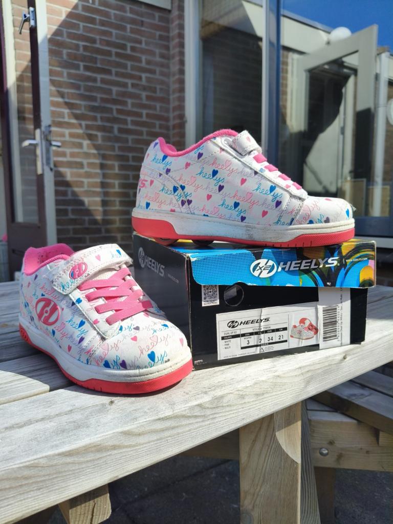 Heelys maat 34 met doos hartjes roze/paars, Ophalen of Verzenden