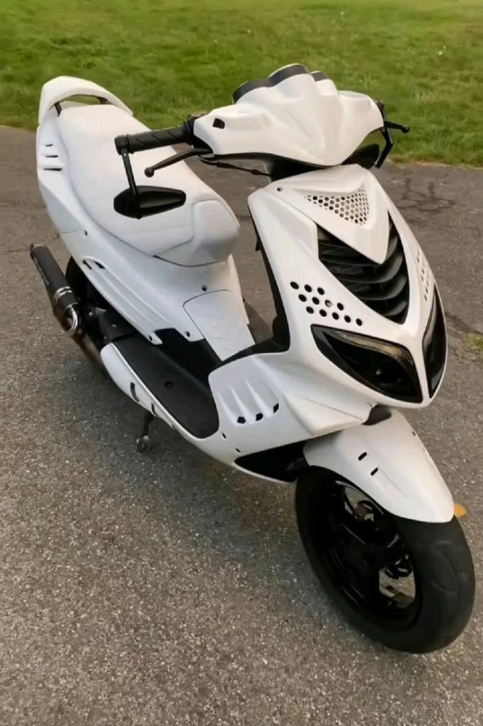 scooter gezocht, Fietsen en Brommers, Gebruikt, 70 cc, 1 versnellingen, Ophalen