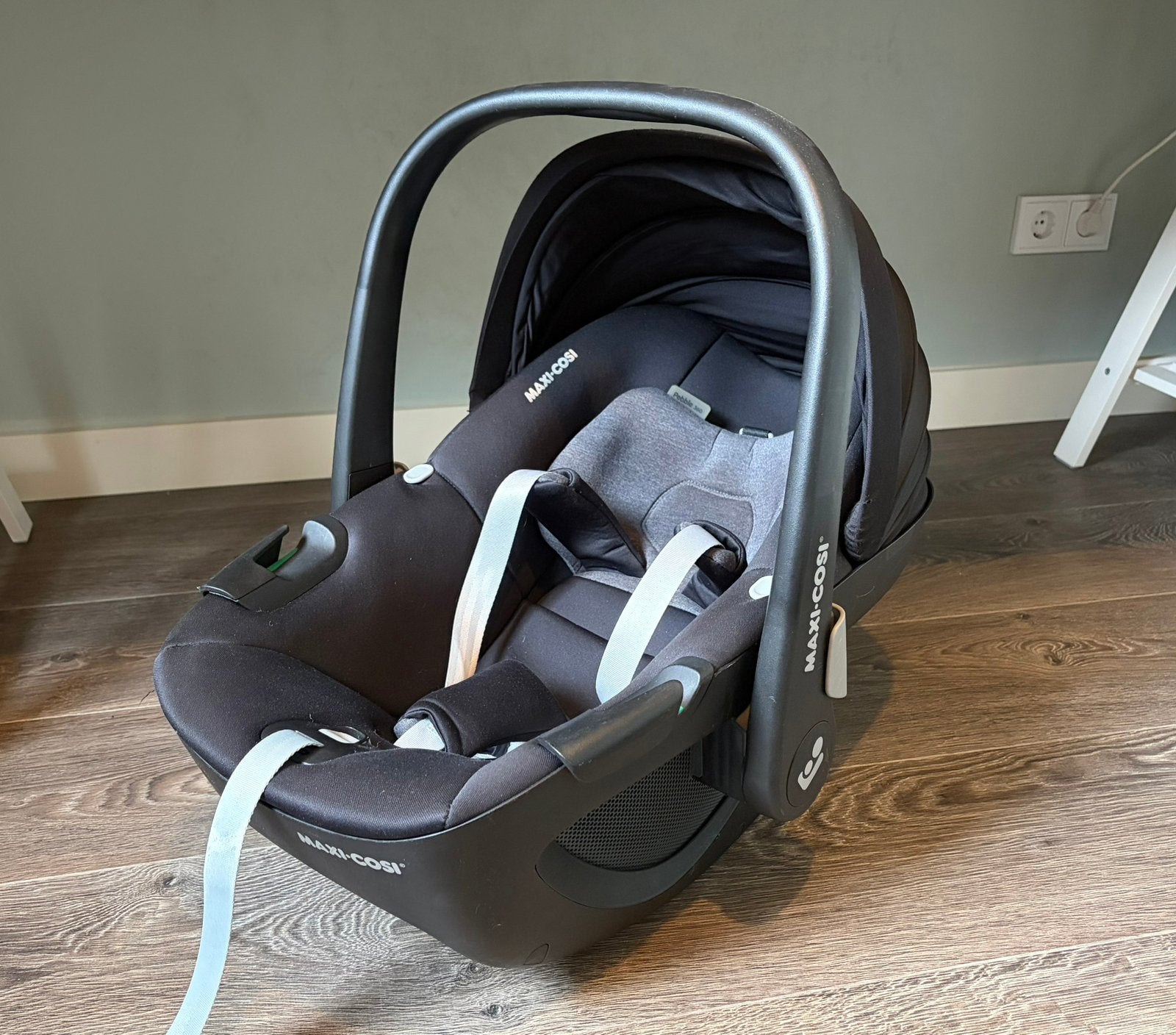Maxi Cosi Pebble 360 Autostoel, Autogordel of Isofix, Ophalen of Verzenden, Zo goed als nieuw, 0 t/m 13 kg