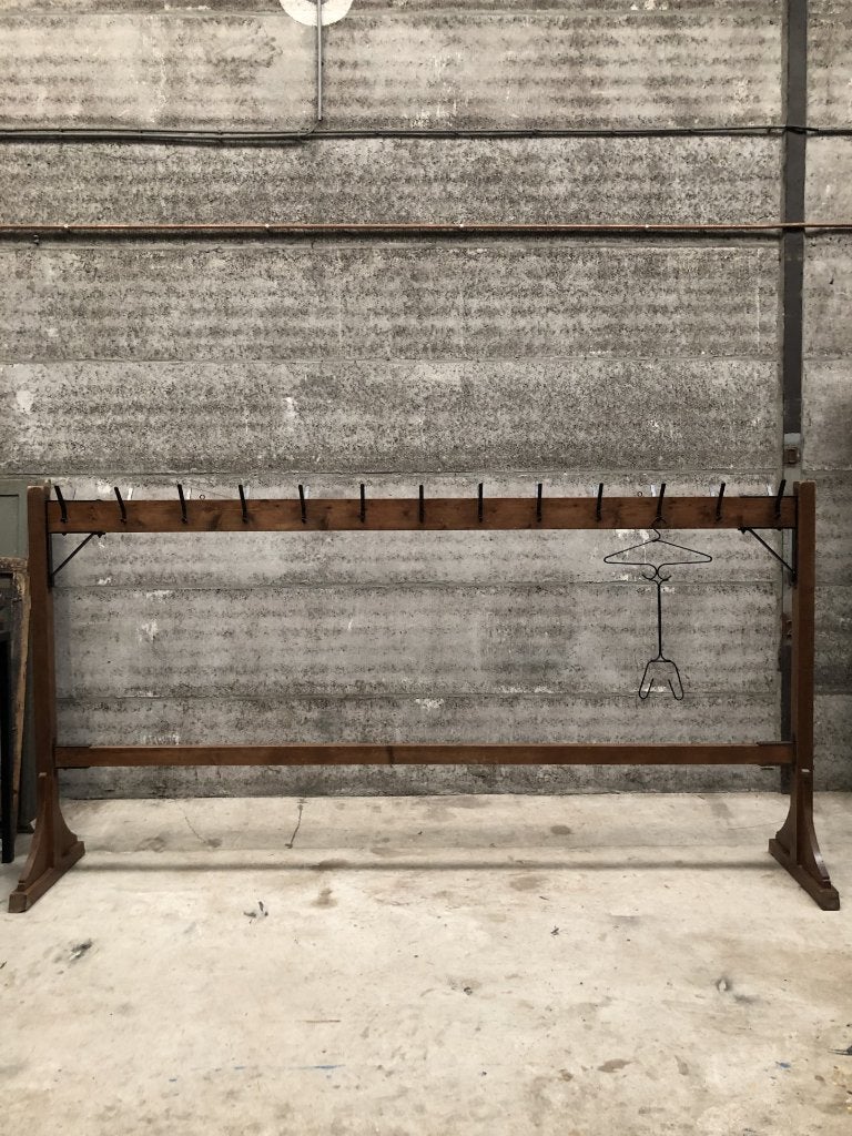 Antieke schoolkapstok 331 cm lang, Ophalen of Verzenden, Zo goed als nieuw, Staande kapstok, 150 tot 200 cm