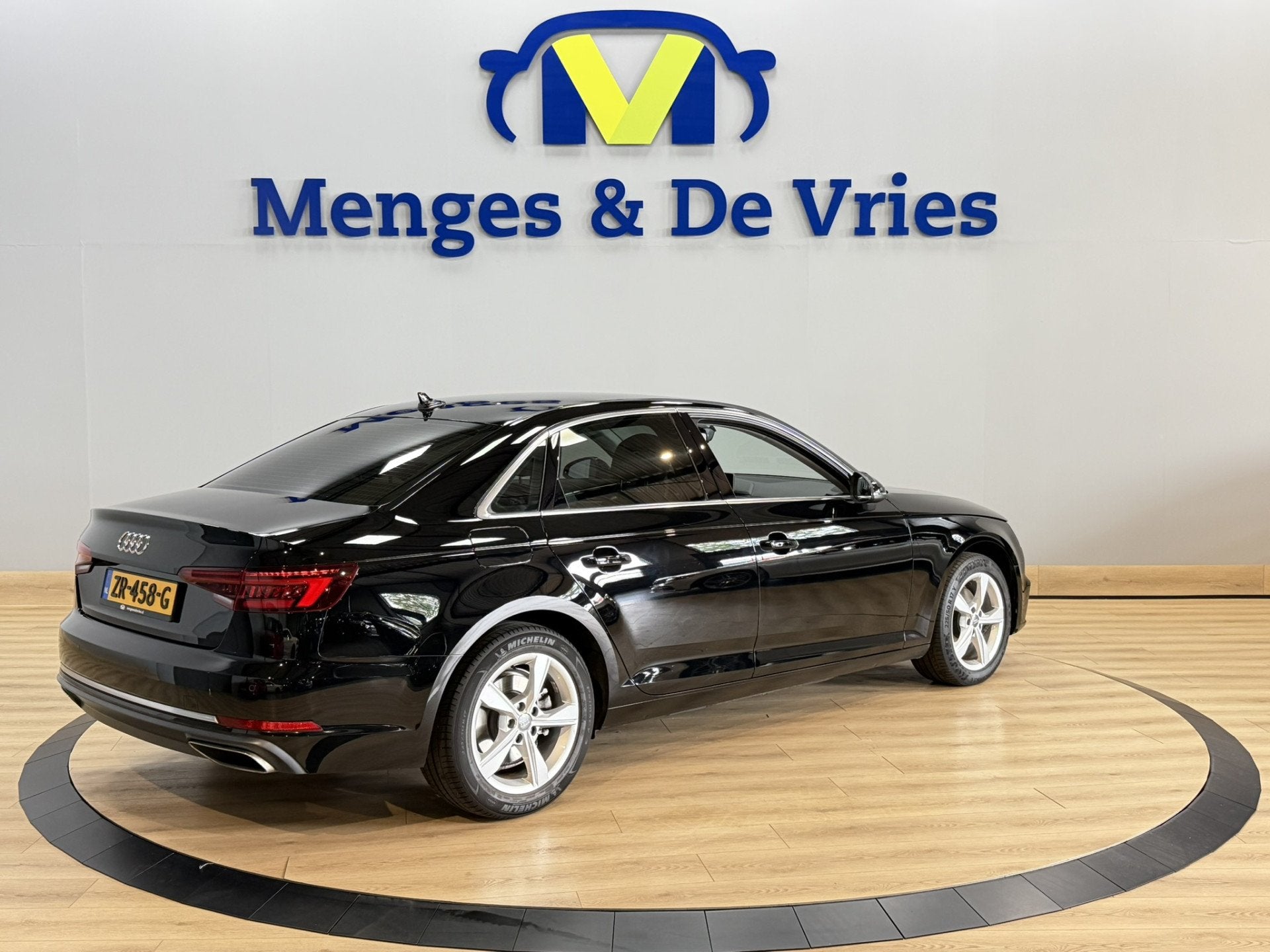 Audi A4 Limousine 35 TFSI Launch edition Sport Airco ECC | A, 12 maanden, Stof, Gebruikt, 4 cilinders