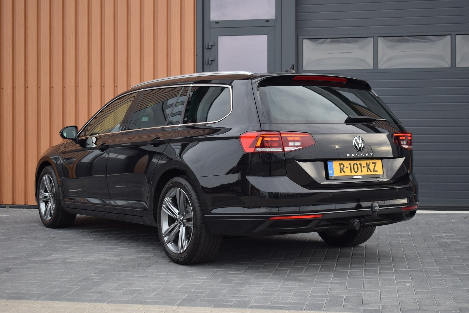 Volkswagen Passat Variant 2.0 TDI 150pk DSG Camera | Trekhaa, Auto's, Stof, Gebruikt, 4 cilinders, Automatische klimaatregeling