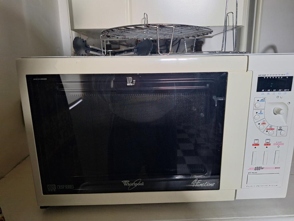 Whirlpool Magnetron met 4 functies - Gebruikt, Witgoed en Apparatuur, Magnetrons, Gebruikt, Vrijstaand, Magnetron, 45 tot 60 cm
