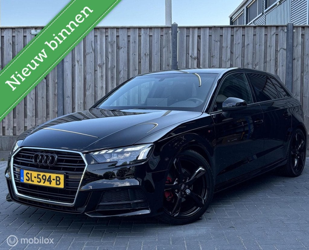 Audi A3 Sportback 1.0 TFSI Sport S Line Edition/NAP/AUTOMAAT, Auto's, Audi, Gebruikt, Zwart, Origineel Nederlands, 630 kg