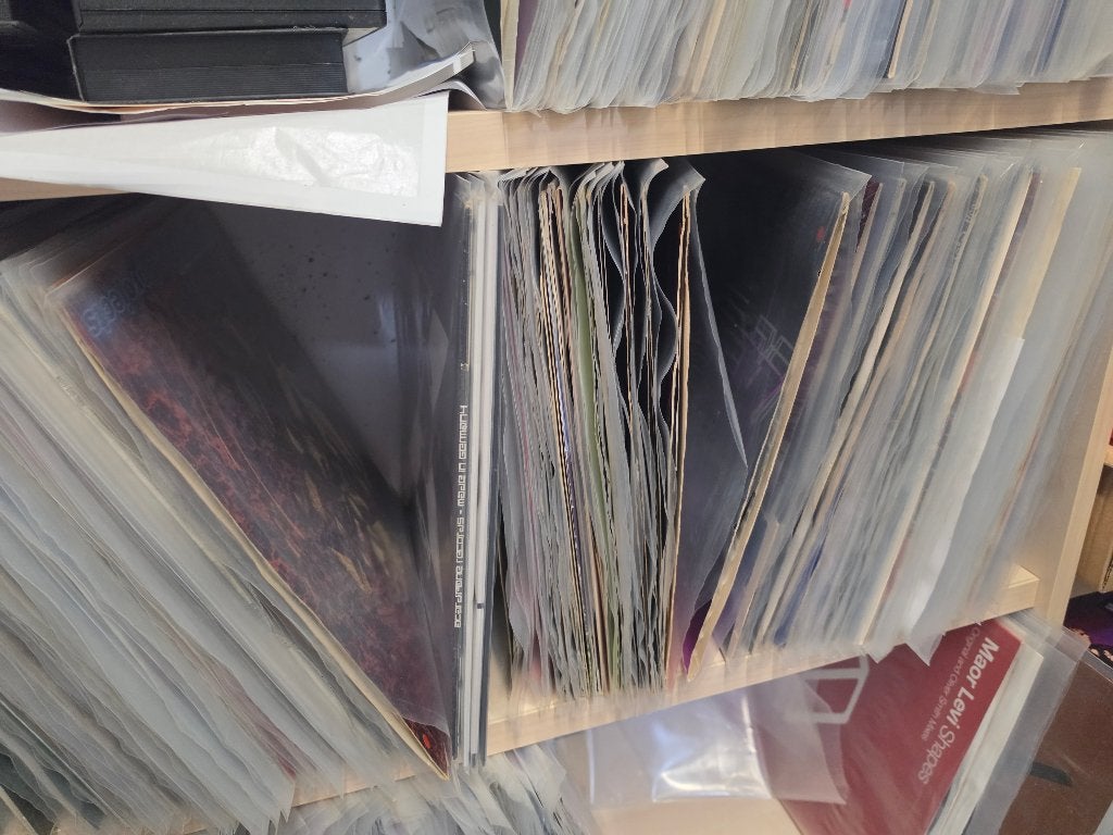 Foto 16 van 633 Hardcore massive Gabber Vinyl 90 & 2000er + Shirts VHS