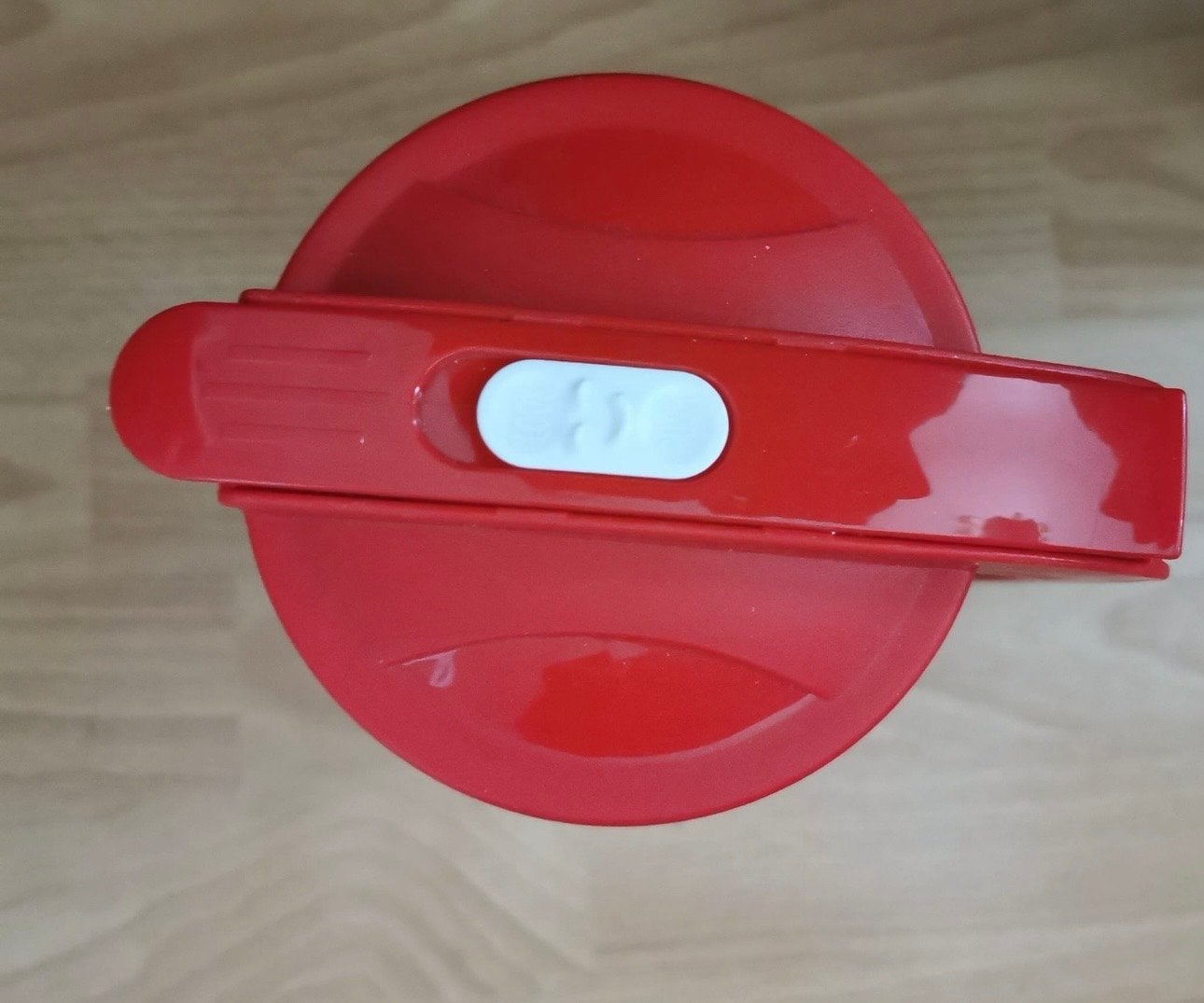 Handige kunststof waterkan met deksel en appel print, Huis en Inrichting, Keuken | Tupperware, Beker of Kan, Nieuw, Ophalen of Verzenden
