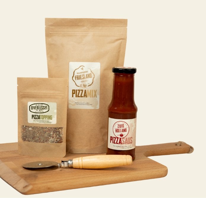 2xPizza (houten plank, pizza-snijder, -mix, -saus & -kruiden, Ophalen of Verzenden