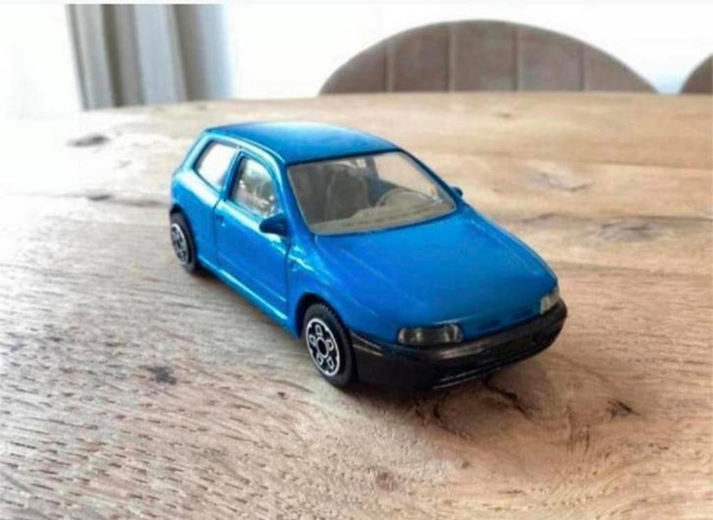 Bburago Fiat Bravo – Made in Italy, Ophalen of Verzenden, Zo goed als nieuw, Auto, Overige merken