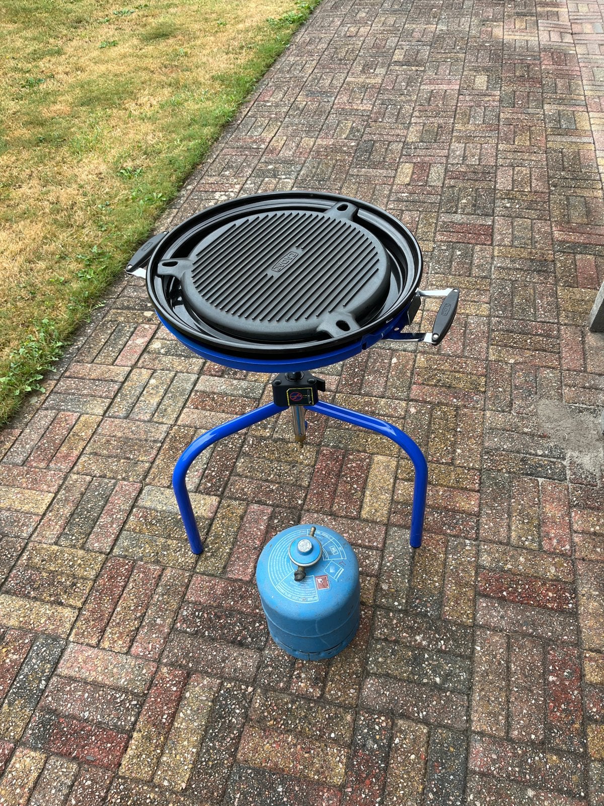 Skottelbraai met gasfles en draagtas, Ophalen, Gebruikt