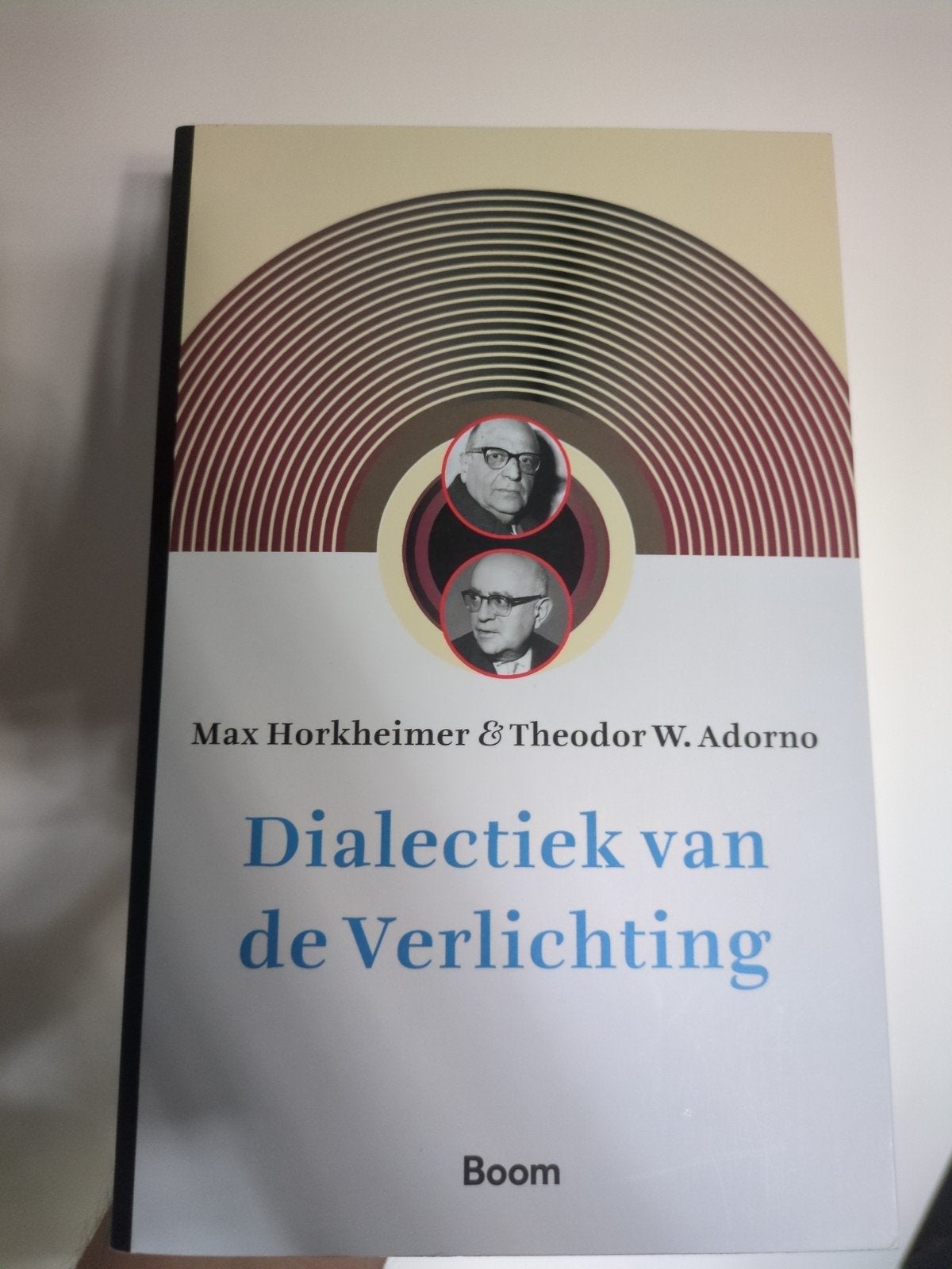 Dialectiek van de Verlichting - Horkheimer & Adorno, Boeken, Literatuur, Ophalen of Verzenden, Zo goed als nieuw, Max Horkheimer & Theodor W. Adorno