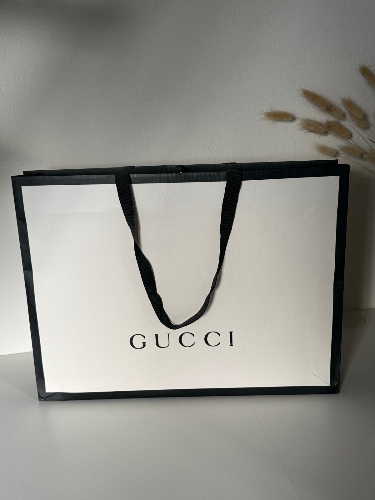 Kartonnen Gucci shopper, Ophalen, Zo goed als nieuw, Wit, Shopper