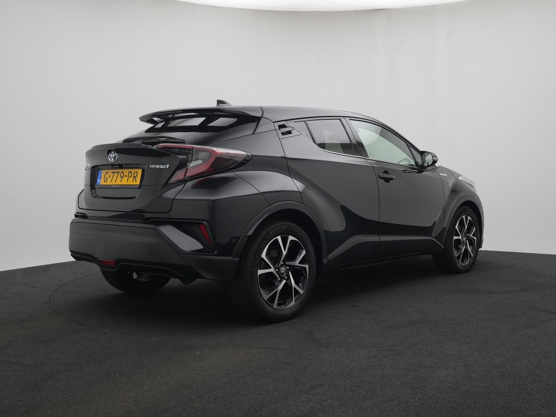 Toyota C-HR 1.8 Hybrid Style | Parkeersensoren V+A | JBL | B, 12 maanden, Stof, 4 cilinders, Origineel Nederlands