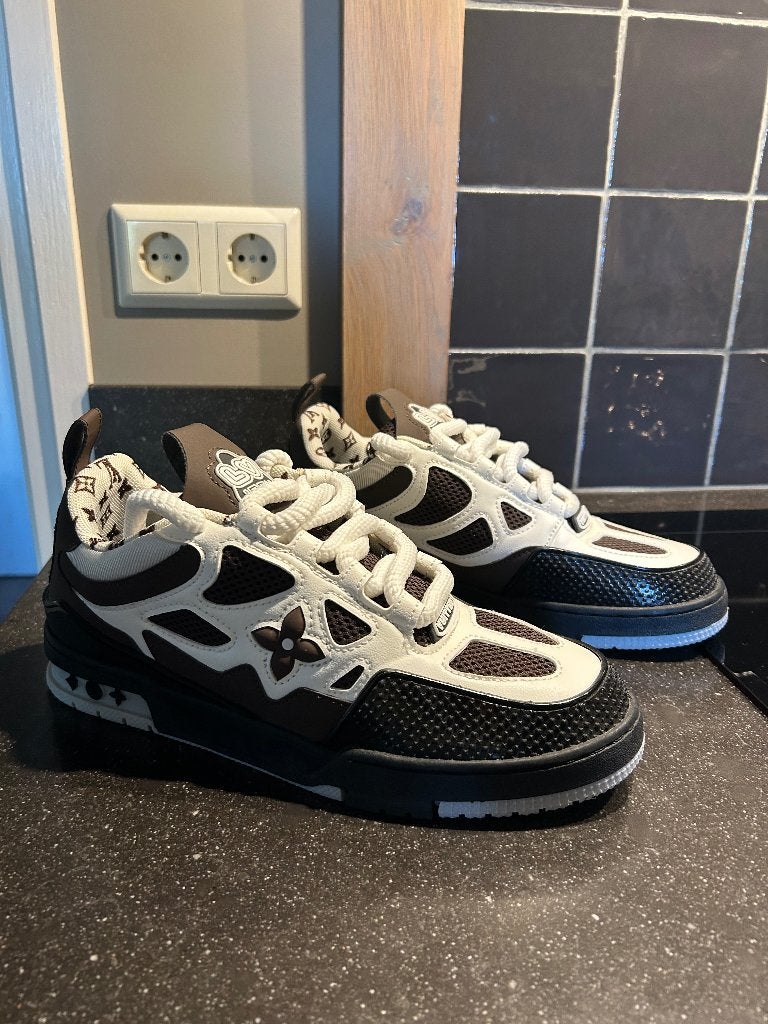 Louis Vuitton skate sneaker mt 43 heren namaak, Bruin, Nieuw, Ophalen of Verzenden, Sneakers of Gympen
