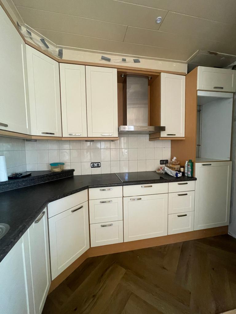 Beige met bruine hoekkeuken,, Huis en Inrichting, Keuken | Complete keukens, Gebruikt, Hoekkeuken, Graniet of Steen, Ophalen of Verzenden