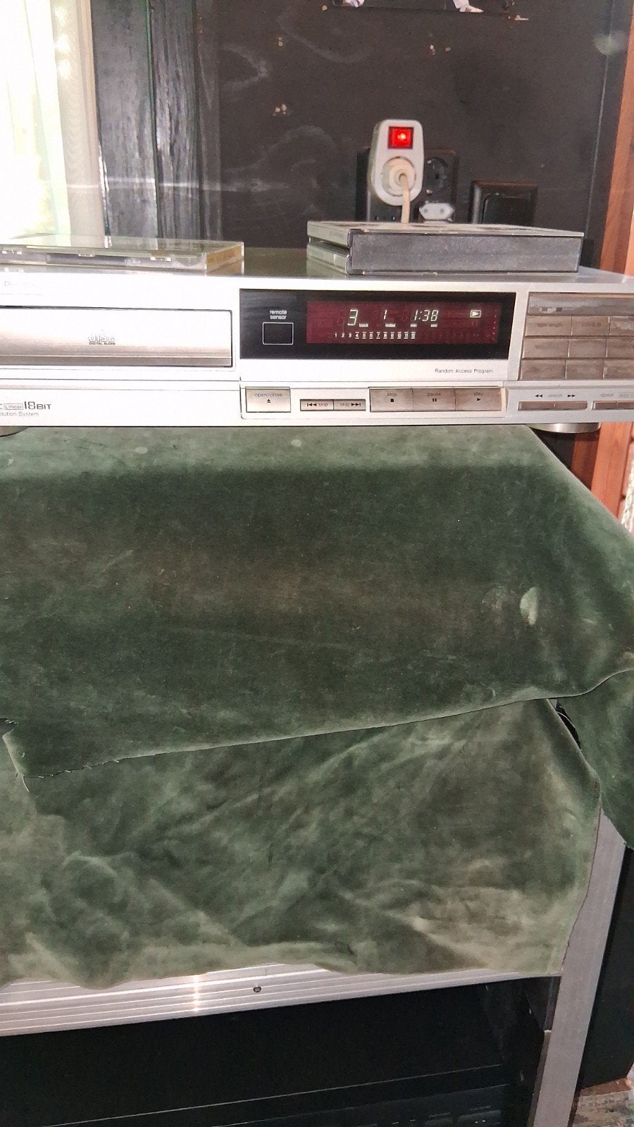 TECHNICS CD SPELER SL-P212A, Ophalen, Technics