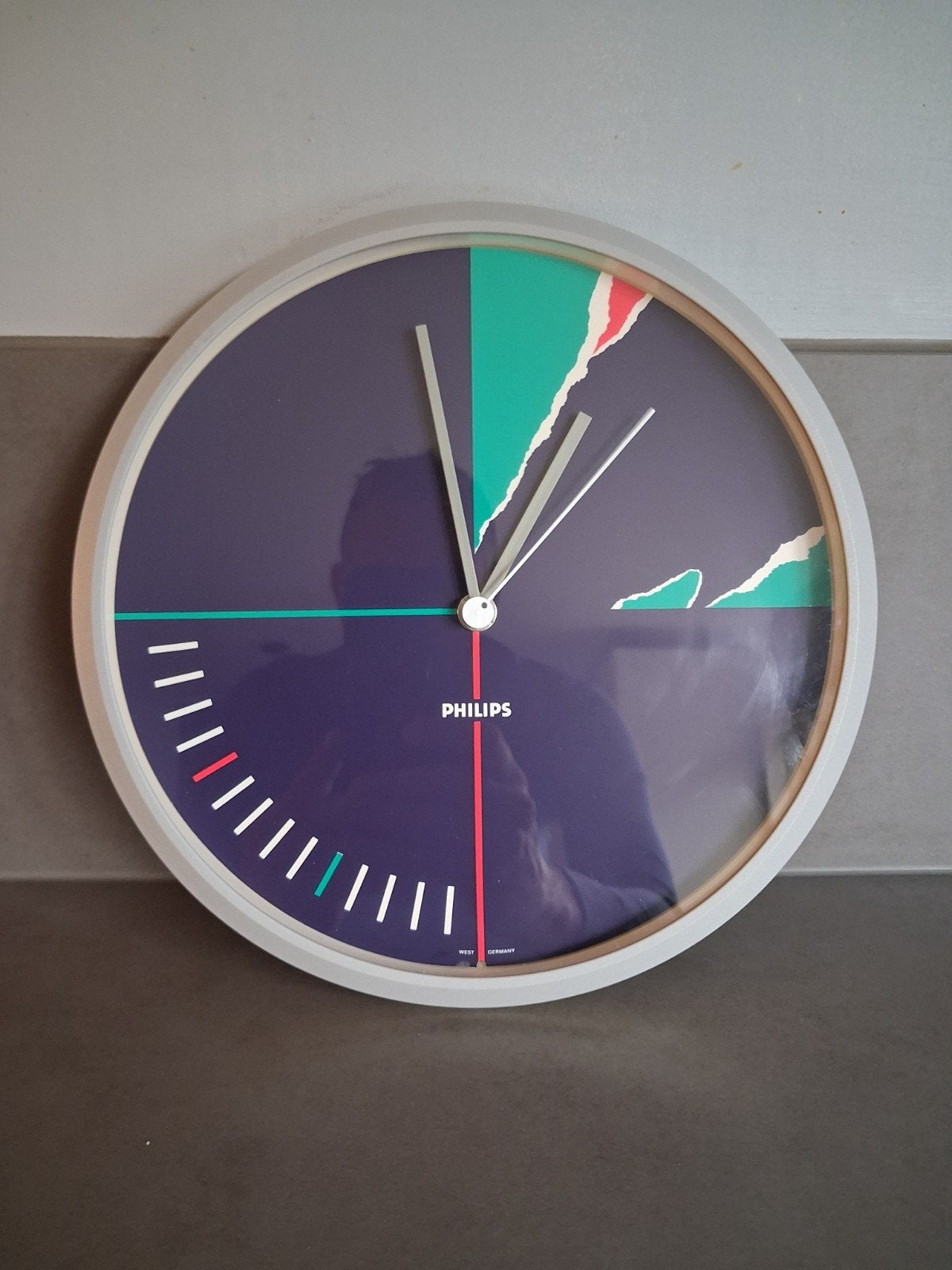 Vintage Post Modern Memphis Style Wandklok Philips HR 5695, Huis en Inrichting, Wandklok, Vintage, Analoog, Ophalen of Verzenden