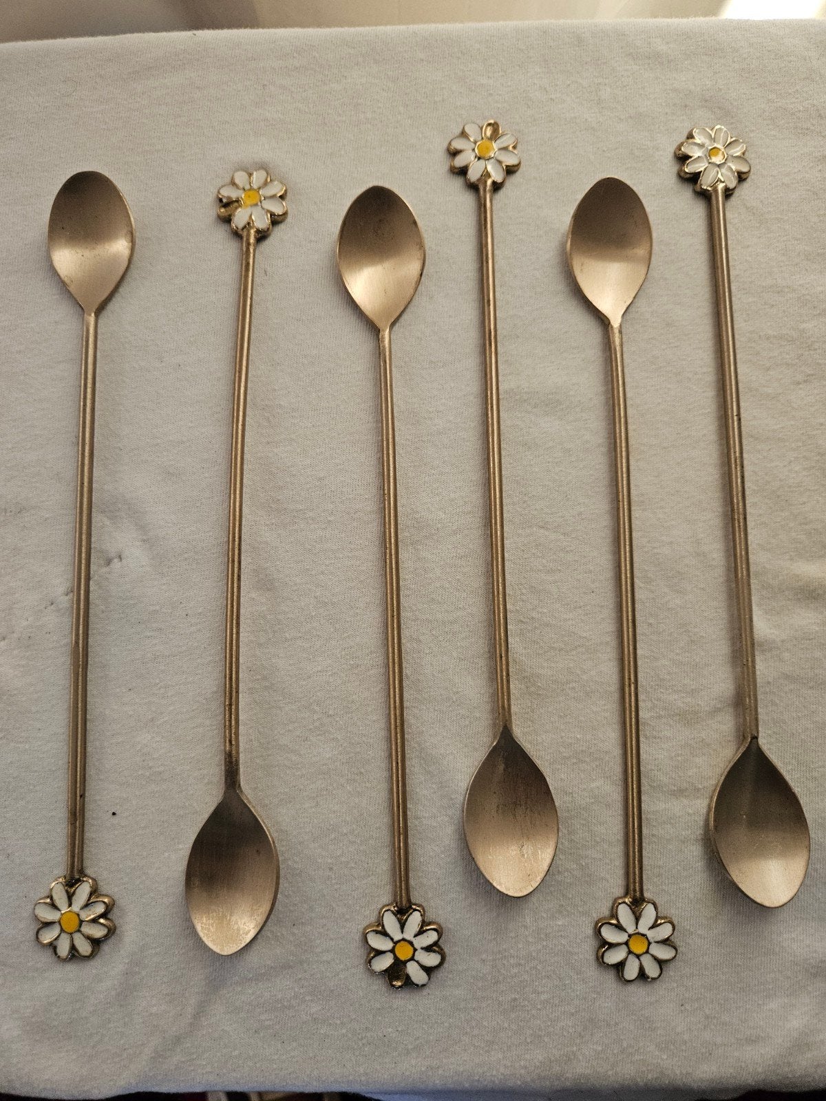 Set van 6 lange lepels met madeliefjesdecoratie, Antiek en Kunst, Ophalen