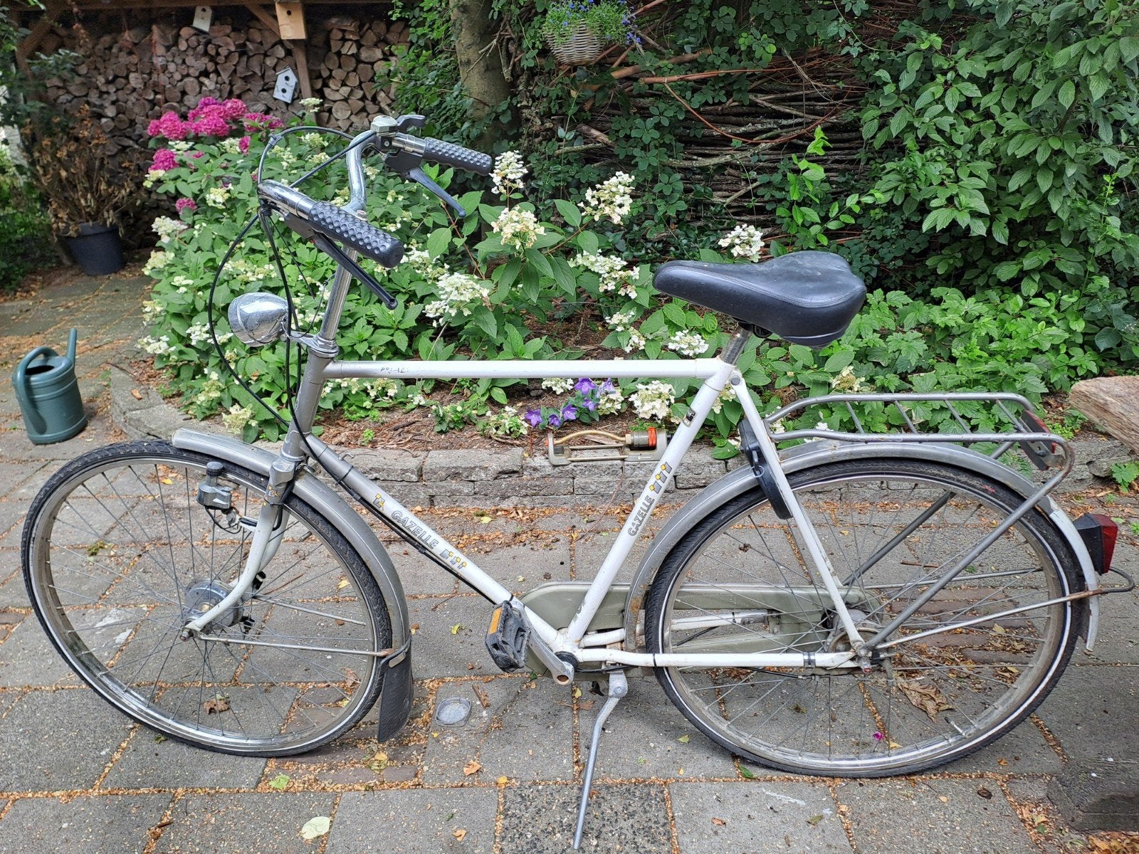Gazelle herenfiets. Achterwiel deuk in velg, Ophalen, Gebruikt, Velgrem, Gazelle