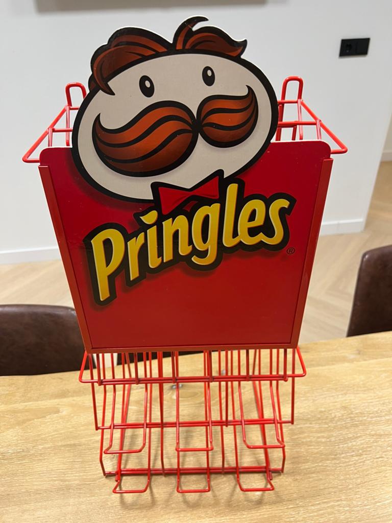 Pringles dispenser voor horeca, Ophalen, Zo goed als nieuw, Reclamebord