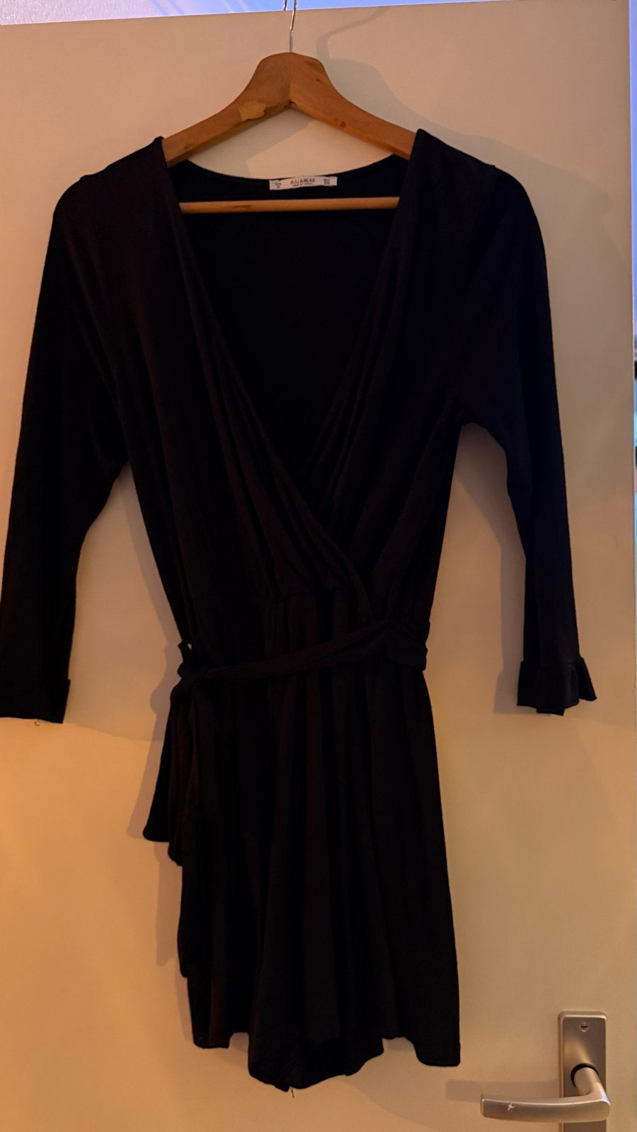 Zwarte playsuit van Pull&Bear, maat S, Zwart, Ophalen of Verzenden, Zo goed als nieuw, Maat 36 (S)